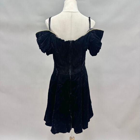 Vintage Moda International Black Velvet Off-Shoulder Dress Size - Picture 4 of 16